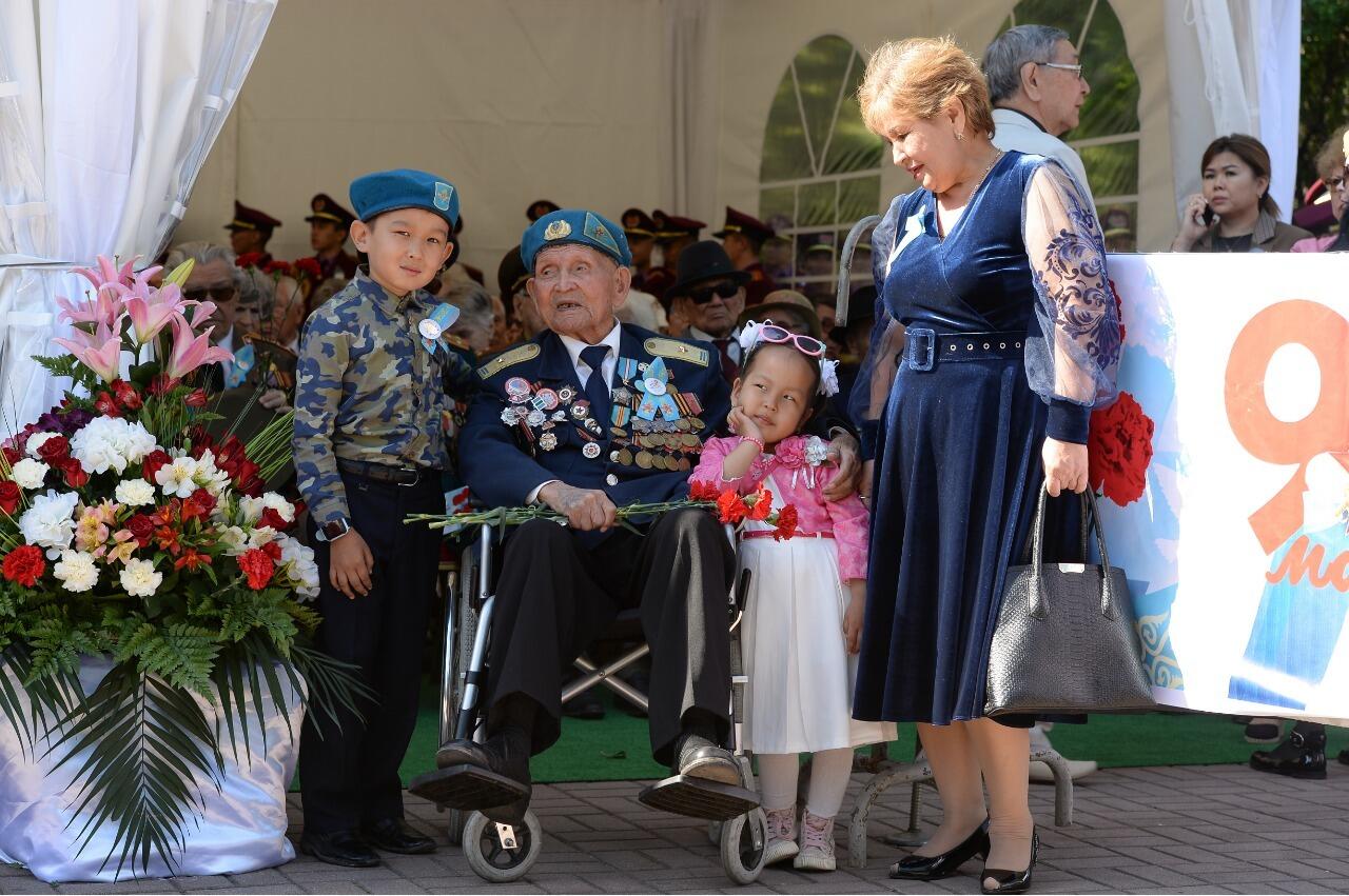 В Алматы празднуют День Победы. Фото: пресс-служба акима города Алматы