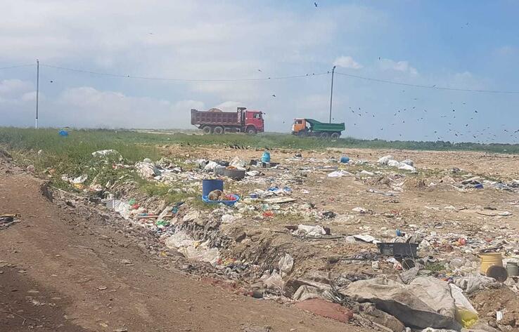 Пожар на мусорном полигоне в Алматинской области 