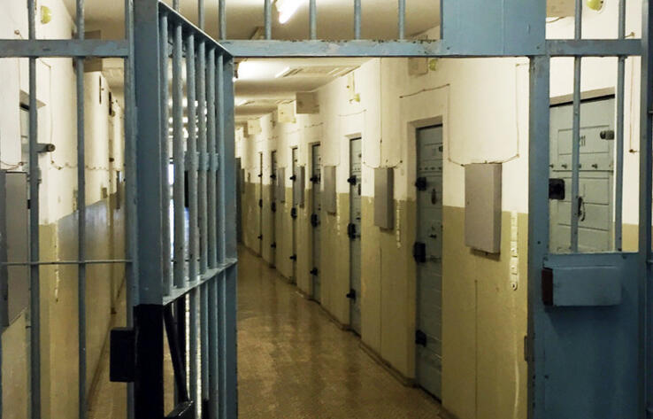 "Угрозами и обещаниями вербуют сторонников": исламовед Силантьев рассказал о радикализации заключённых