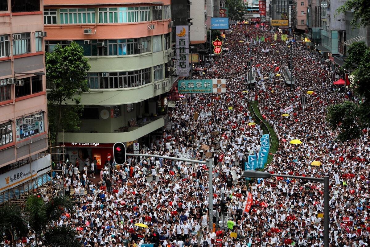 Кому выгодны массовые протесты в Гонконге