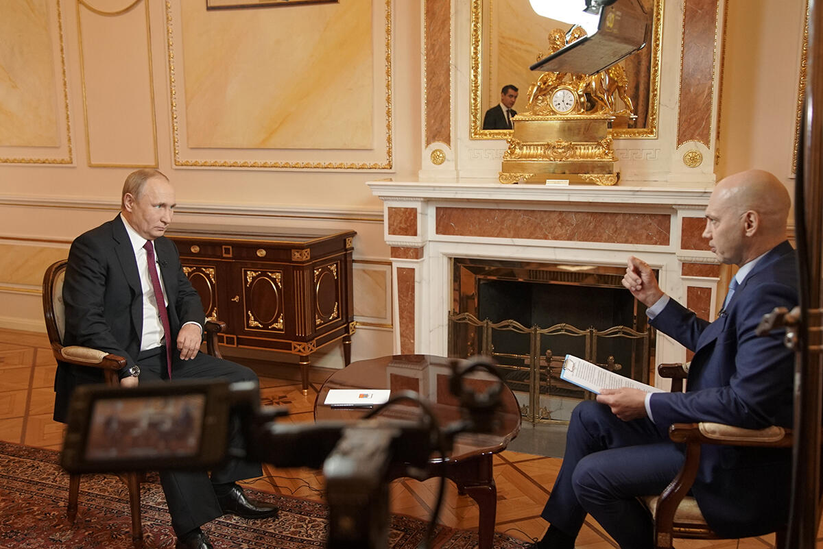 Владимир Путин в интервью телеканалу "МИР"