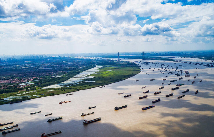 Упорное и смелое движение вперед в новую эпоху