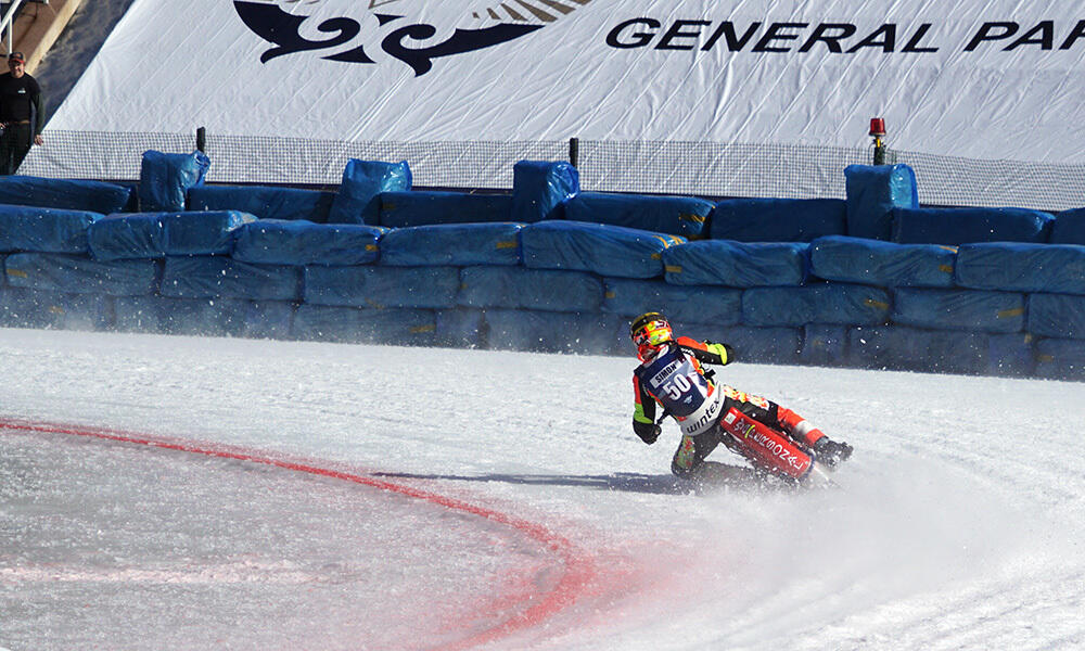 Чемпионат мира по мотогонкам на льду на Медео 1-2 февраля 2020. Фото: фото Эрик Куватов