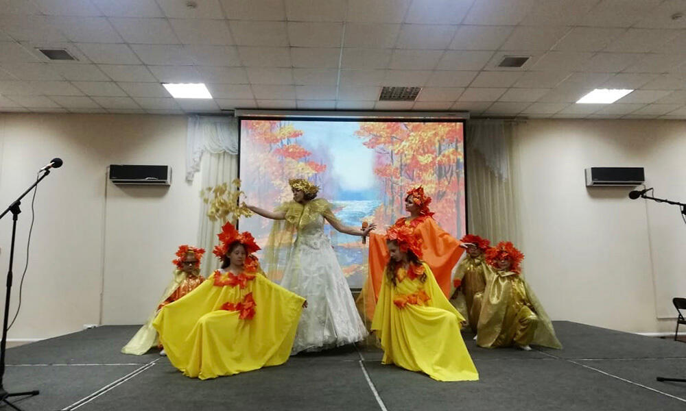 Литературный вечер, посвящённый творчеству Фёдора Ивановича Тютчева. Фото: Осень