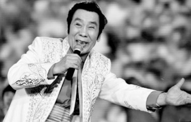В Пекине на 79-м году жизни скончался известный уйгурский певец Карим