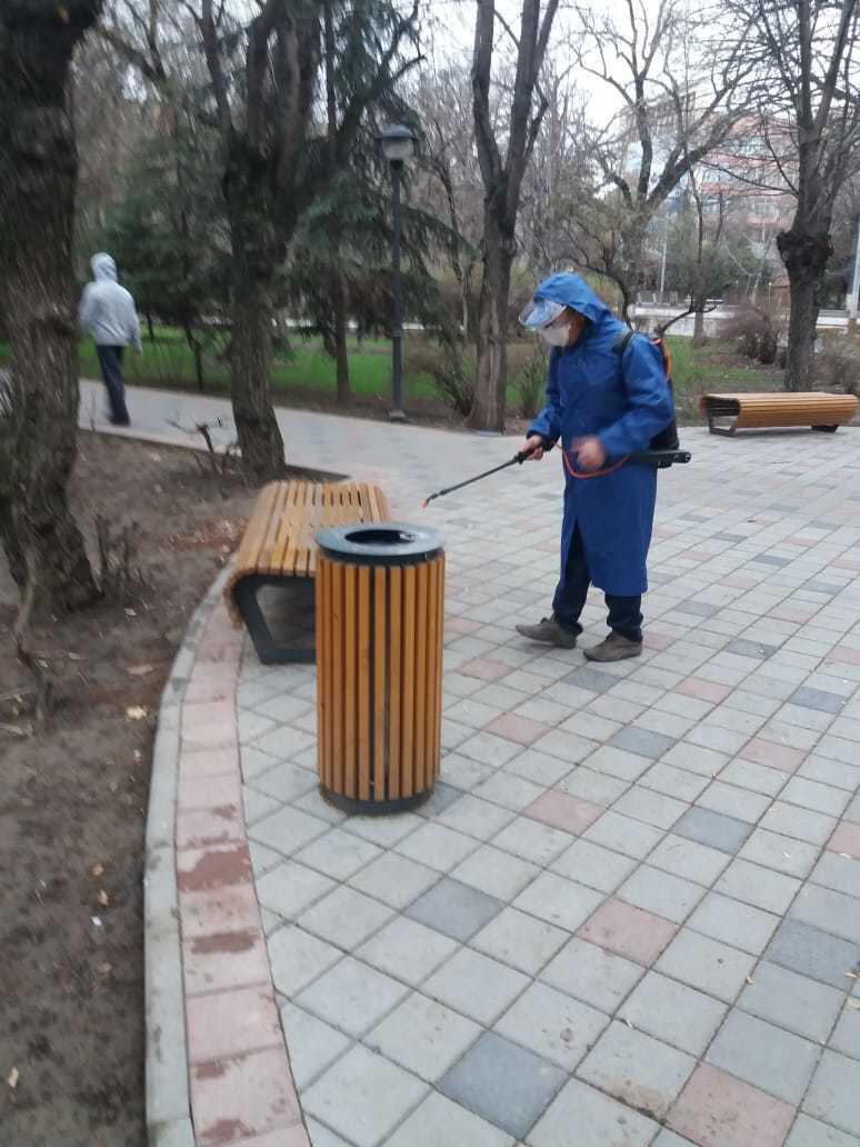 В Алматы проходит дезинфекция 