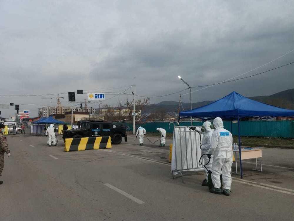 В Алматы проходит дезинфекция 