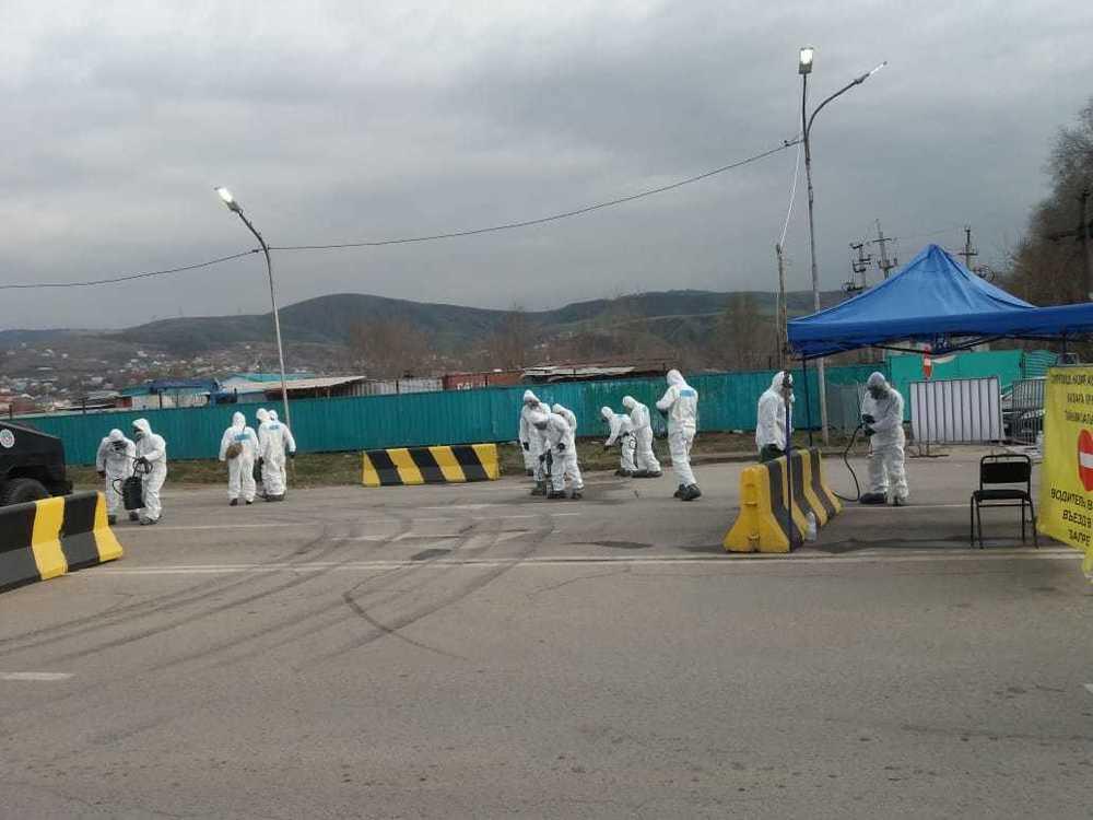 В Алматы проходит дезинфекция 