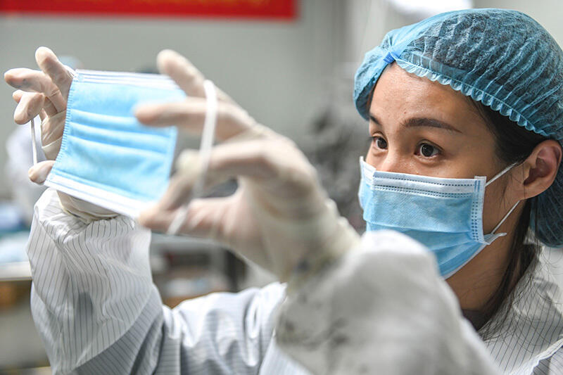 Китай экспортировал по всему миру 3,86 млрд медицинских масок для борьбы с COVID-19