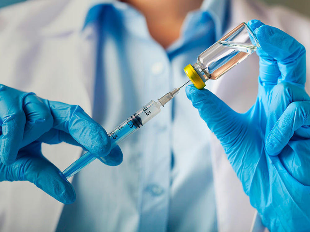 Ведущий вирусолог США не надеется на коллективный иммунитет и вакцину от COVID-19
