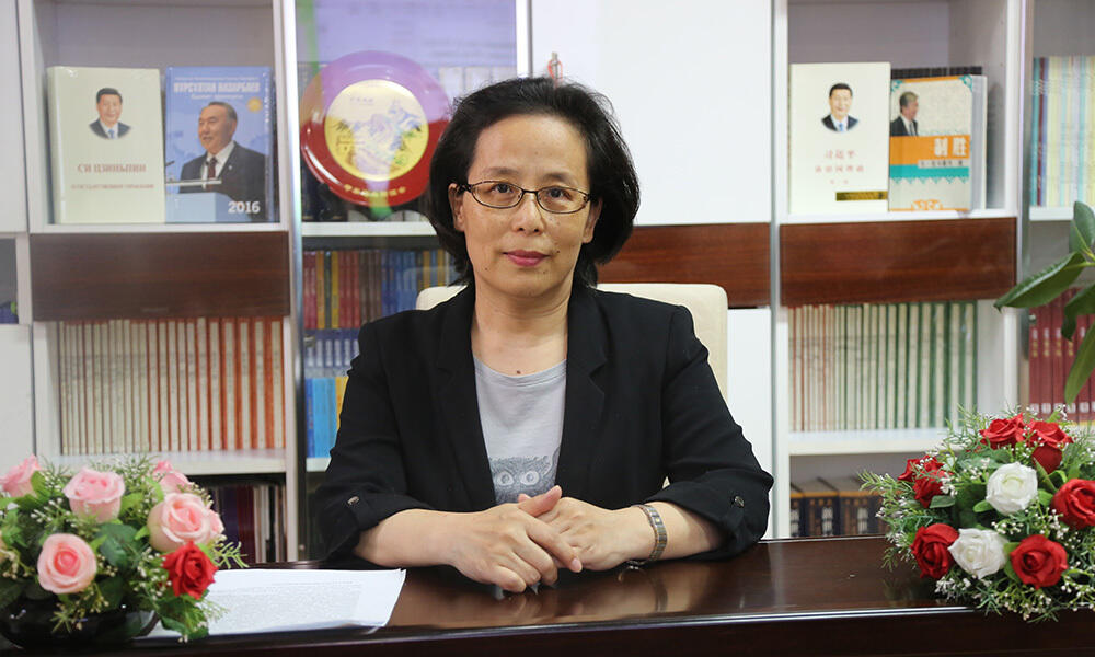 Интервью генерального консула Гэн Липин казахстанским СМИ о Белой книге о борьбе Китая с COVID-19