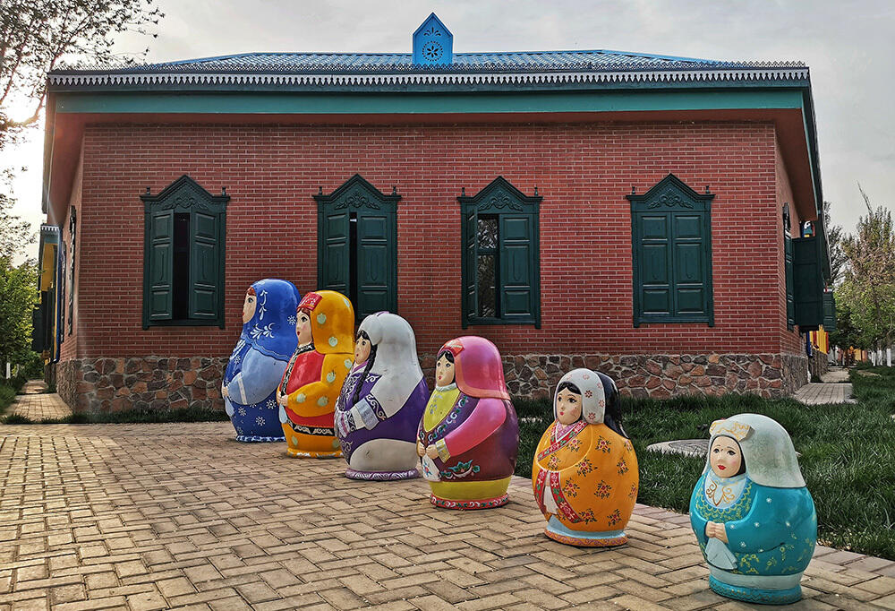 В Кульдже на торговой улице прошла масштабная реконструкция культурного жизненного пространства