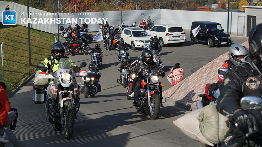 Алмаатинские байкеры провели благотворительную акцию в защиту животных. фото: Эрик Куватов