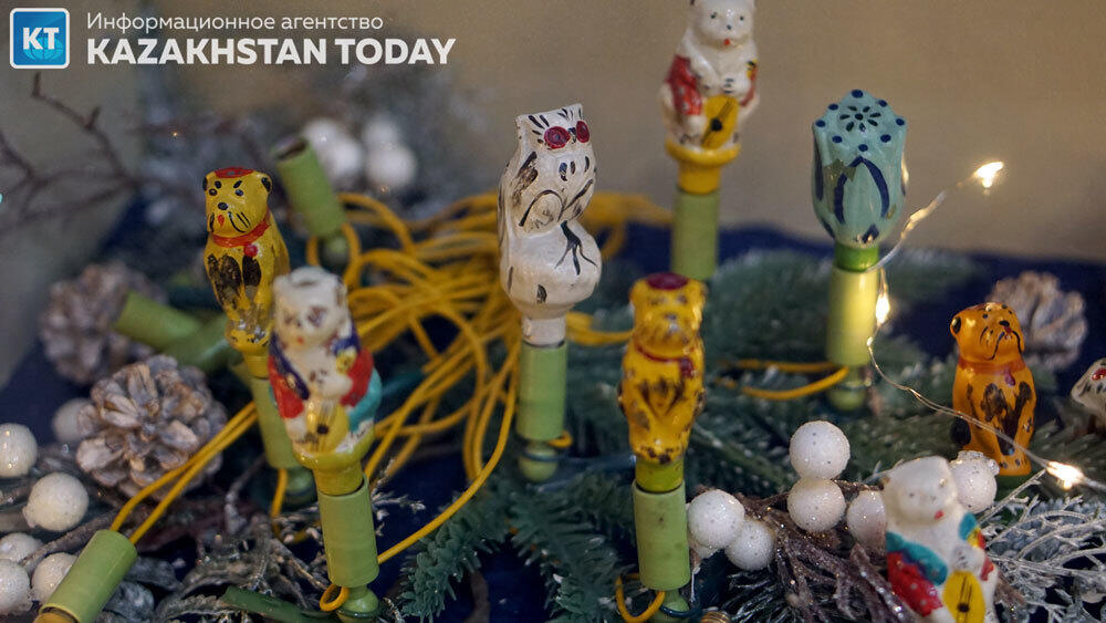 Алмаатинская выставка елочных игрушек из семейной коллекции. Фото: Эрик Куватов