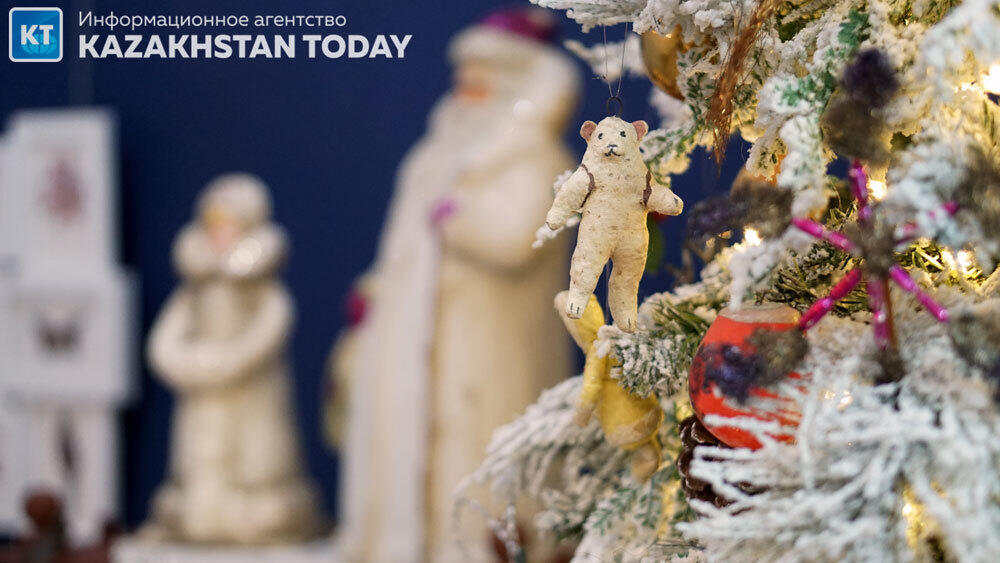 Алмаатинская выставка елочных игрушек из семейной коллекции. Фото: Эрик Куватов