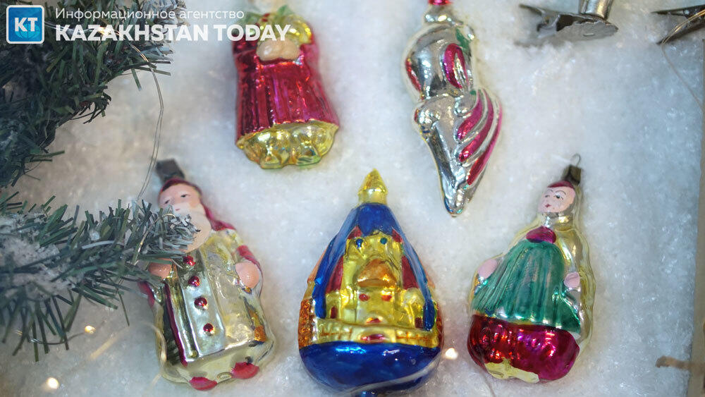 Алмаатинская выставка елочных игрушек из семейной коллекции. Фото: Эрик Куватов