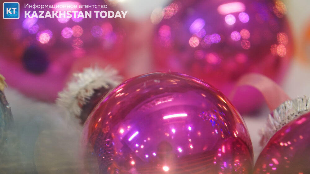 Алмаатинская выставка елочных игрушек из семейной коллекции. Фото: Эрик Куватов