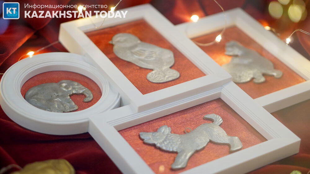 Алмаатинская выставка елочных игрушек из семейной коллекции. Фото: Эрик Куватов