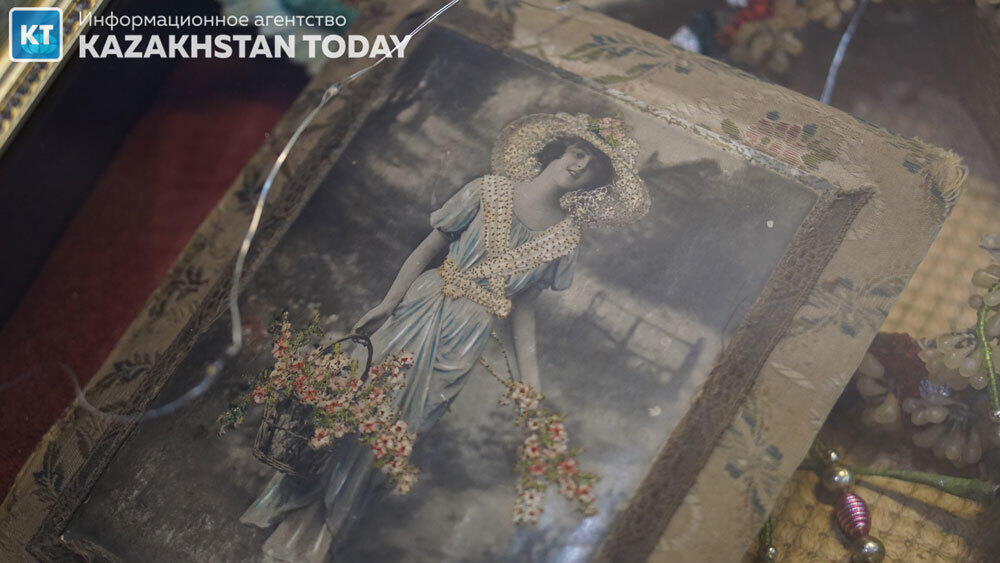 Алмаатинская выставка елочных игрушек из семейной коллекции. Фото: Эрик Куватов