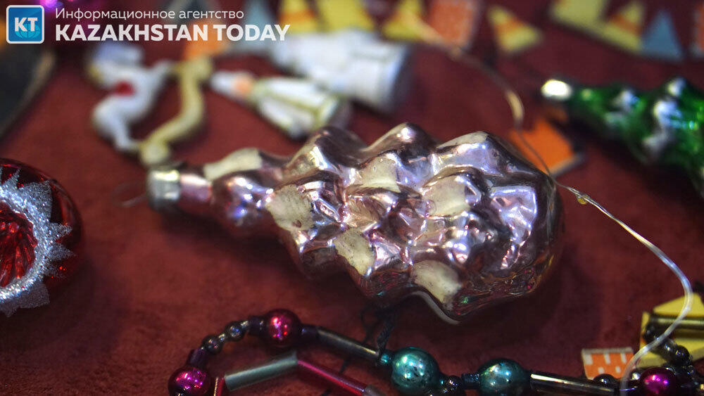 Алмаатинская выставка елочных игрушек из семейной коллекции. Фото: Эрик Куватов