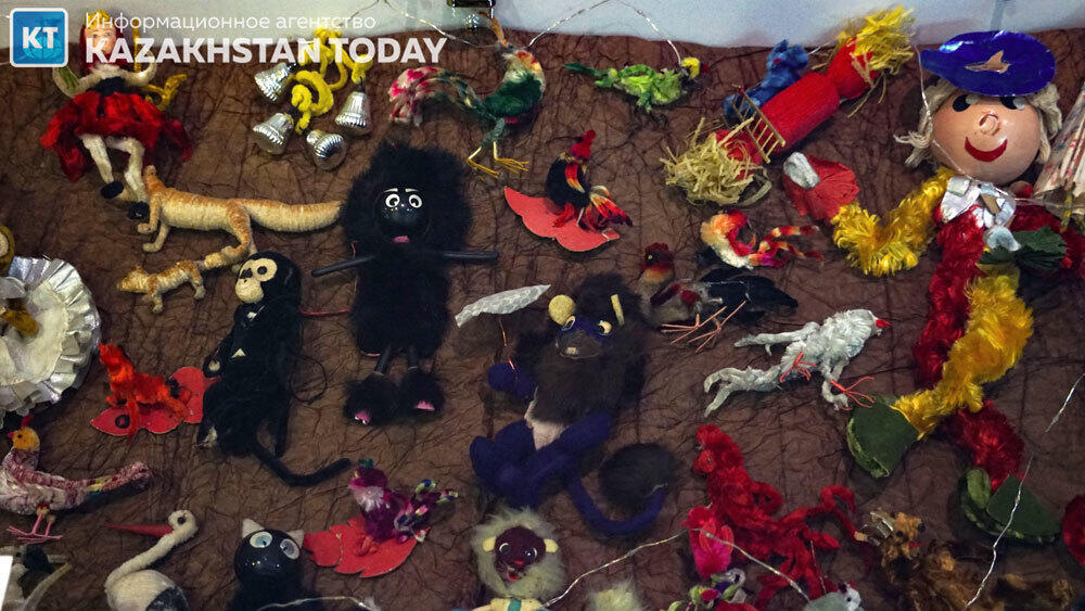 Алмаатинская выставка елочных игрушек из семейной коллекции. Фото: Эрик Куватов