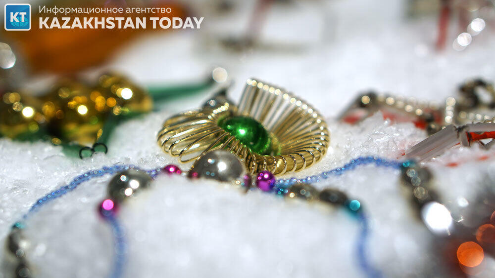 Алмаатинская выставка елочных игрушек из семейной коллекции. Фото: Эрик Куватов