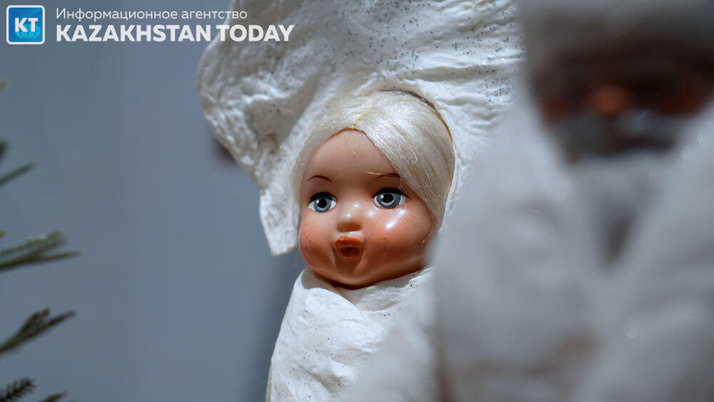 Алмаатинская выставка елочных игрушек из семейной коллекции. Фото: Эрик Куватов