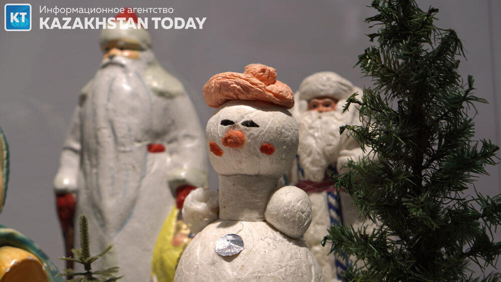 Алмаатинская выставка елочных игрушек из семейной коллекции. Фото: Эрик Куватов