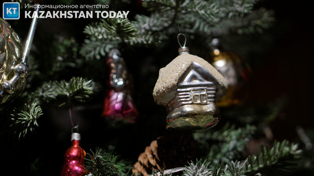 Алмаатинская выставка елочных игрушек из семейной коллекции. Фото: Эрик Куватов
