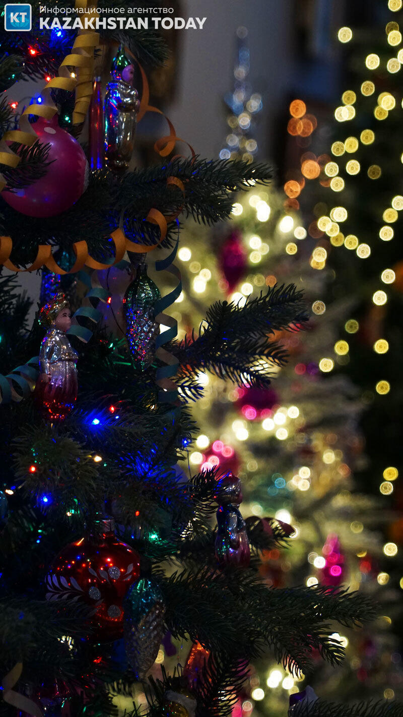 Алмаатинская выставка елочных игрушек из семейной коллекции. Фото: Эрик Куватов