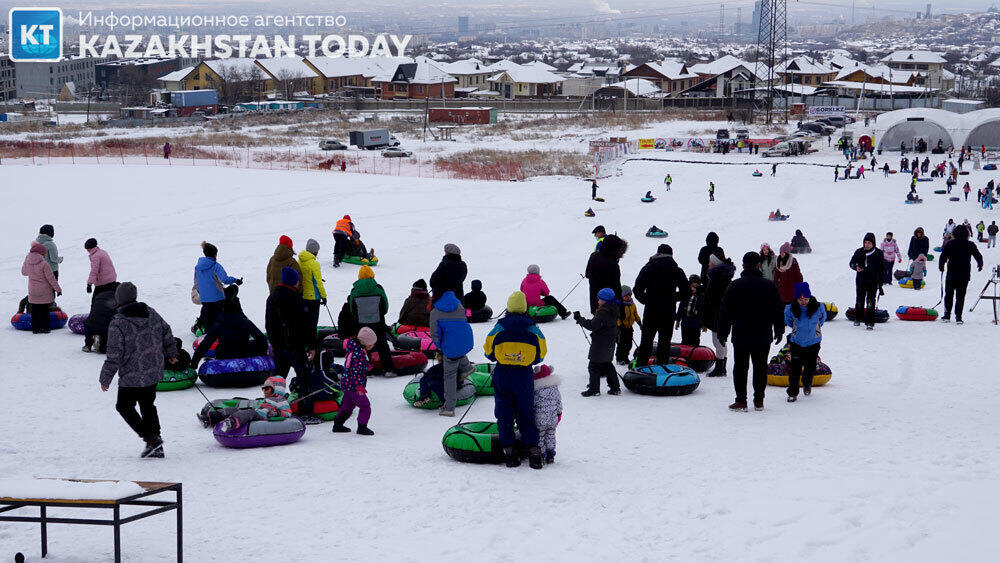 Зимние катания в великолепных предгорьях Алматы. фото: Эрик Куватов