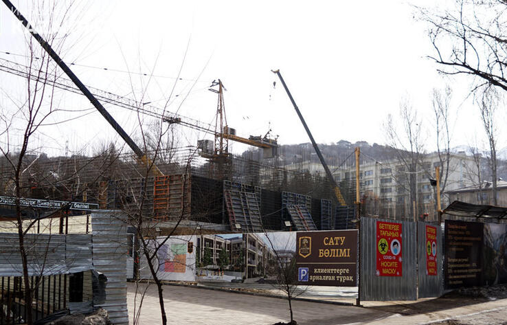 Экология Ремизовского ущелья в предгорьях Алматы уничтожается тотальной застройкой 