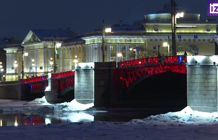 St. Petersburg Palace Bridge lit up to honor Chinese New Year