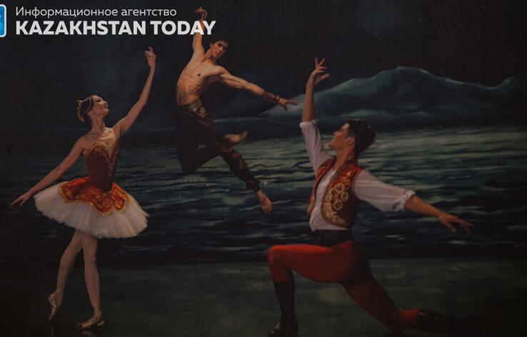 Premiere of Adan's ballet Le Corsaire. Costumes