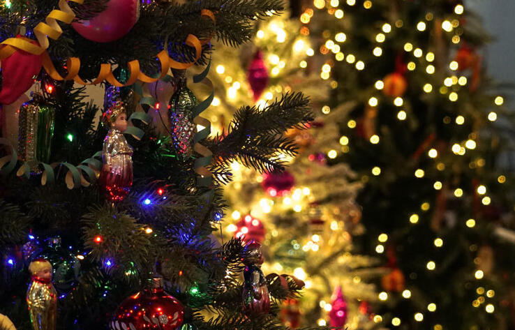 Almaty exhibition of Christmas tree decorations