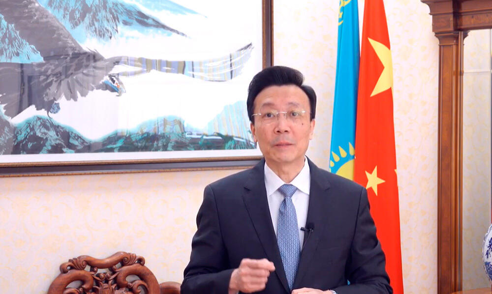 Чрезвычайный и полномочный посол КНР в РК Чжан Сяо поздравил женщин с Международным женским днем