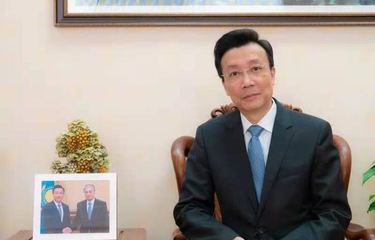 Чрезвычайный и полномочный посол КНР в РК Чжан Сяо дал казахстанским СМИ интервью о "Двух сессиях" Китая 2021 года
