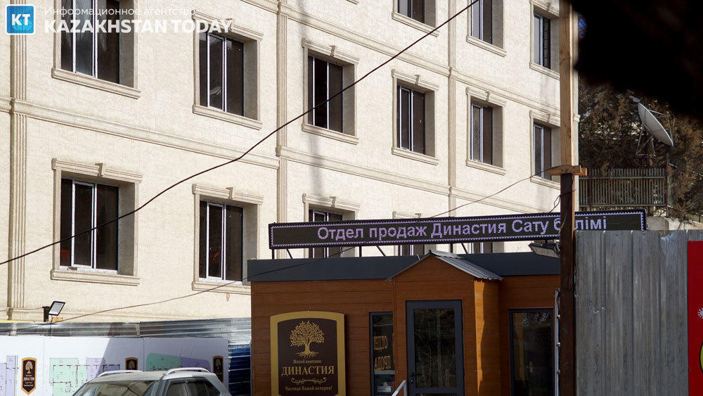 Spurt in construction in the Remizov Gorge destroying Almaty ecology. Images | Фото: Эрик Куватов