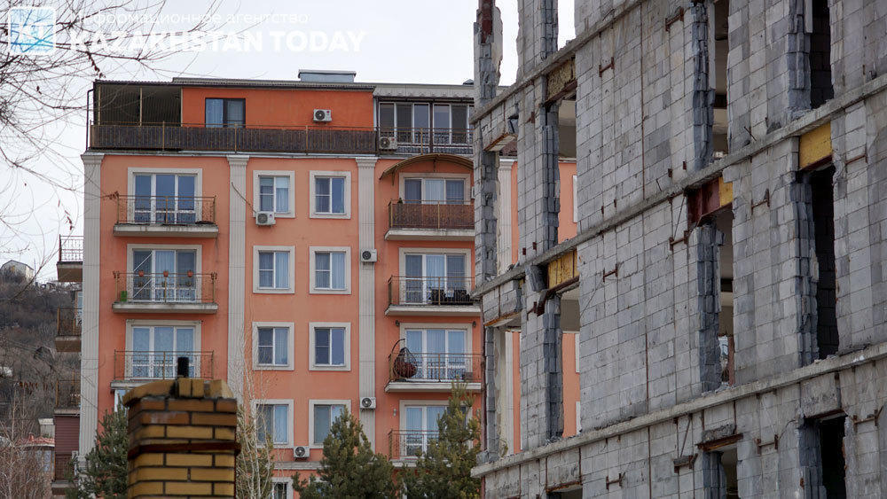 Spurt in construction in the Remizov Gorge destroying Almaty ecology. Images | Фото: Эрик Куватов