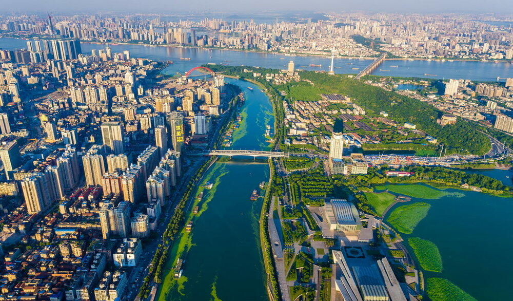 В провинции Хубэй высокими темпами идет восстановление экономического роста