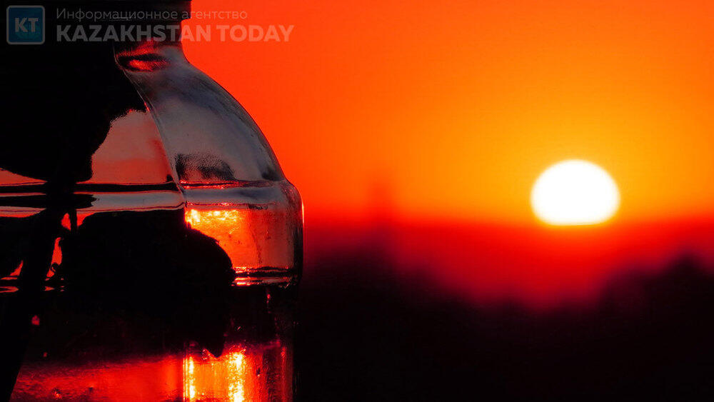 Закаты в предгорьях Алматы. Фото: Эрик Куватов