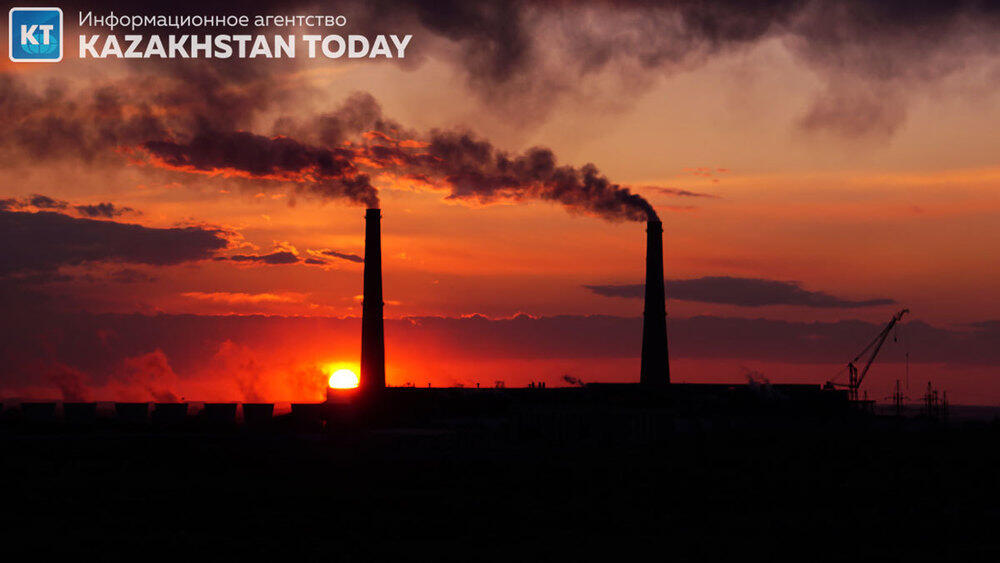 Закаты в предгорьях Алматы. Фото: Эрик Куватов