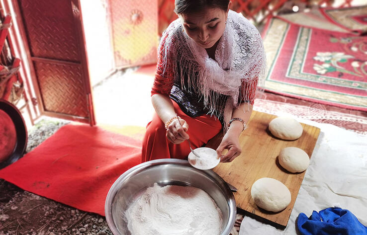 ТРАДИЦИОННАЯ КУЛЬТУРА КИТАЯ. Нан - традиционная выпечка хлеба кочевых народов Синьцзяна