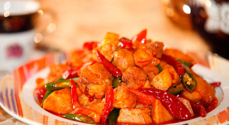 СИНЬЦЗЯН СЕГОДНЯ. Кухня Синьцзяна на магистрали Дуку