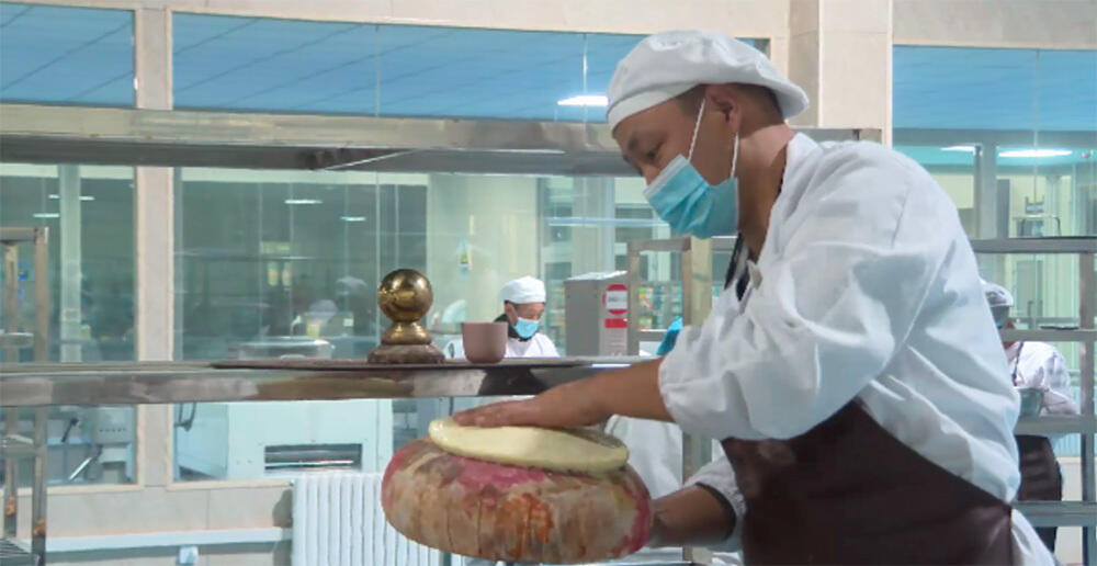 СИНЬЦЗЯН СЕГОДНЯ. Производство "Нан" на границе Китая и Казахстана