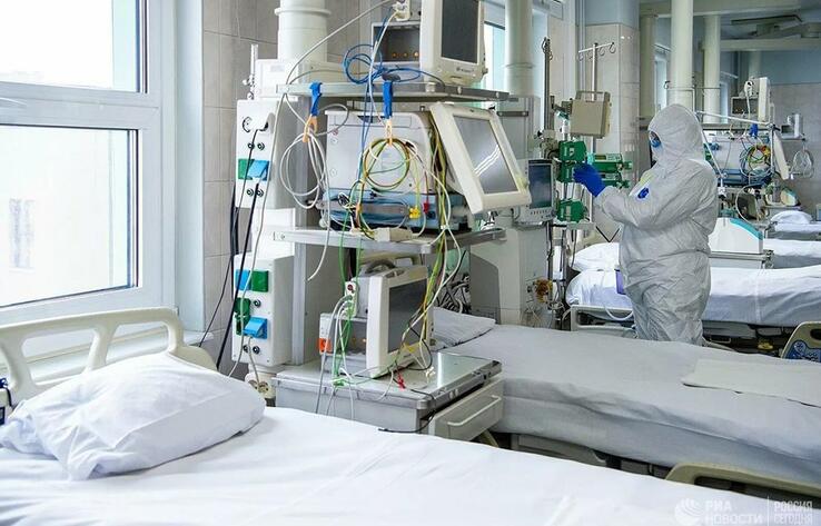 Вирусолог назвал причину рекордного числа смертей от COVID в России