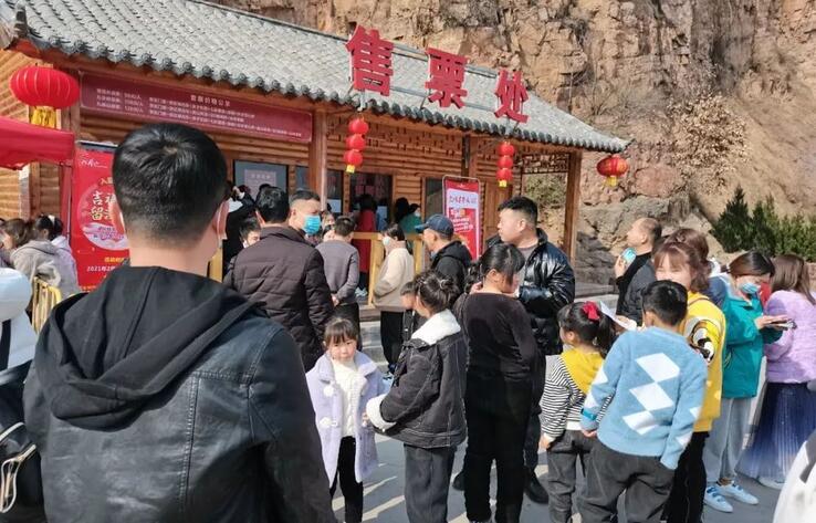 В Китае в рамках внутреннего туризма за первое полугодие 2021 года было совершено 1,87 млрд поездок  