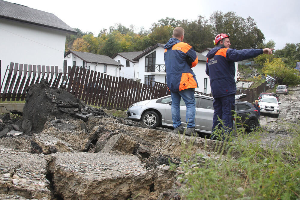 Крупный оползень в Сочи: более 70 человек покинули свои поврежденные дома. Фото: Газета.Ru