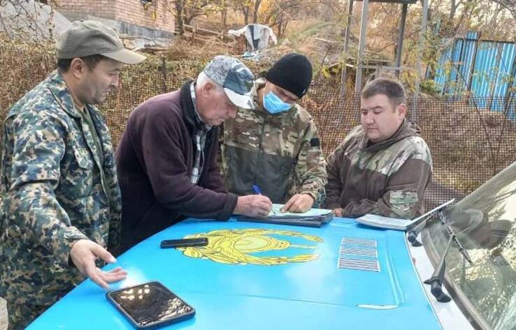 Житель Алматы держал в доме дикого кабана