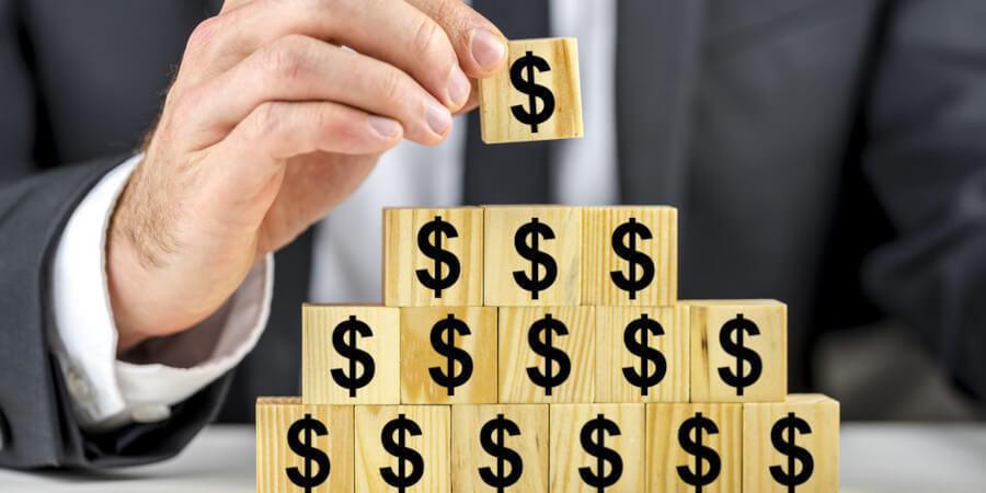 Тоқаев азаматтарды қаржы пирамидаларына тартуға жол бермеу үшін шаралар қабылдауды тапсырды